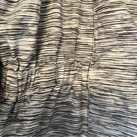 New Balance Lightweight Windbreaker Jacket Size 1X - Picture 5 of 9